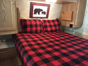 1 bedroom, free WiFi, bed sheets