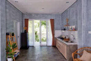 Design-Studiosuite | Essbereich im Zimmer