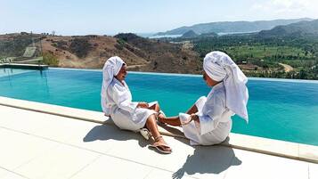 Deep-tissue massages, massages