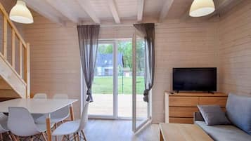 Televisi layar datar 40-inci dengan saluran TV kabel dan TV LCD