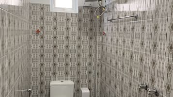 Economy Room, 1 Bedroom, Private Bathroom | Free WiFi