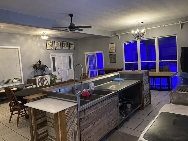 Interior - Private country setting with large indoor pool (Virden)