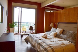 1 habitación, tabla de planchar con plancha, wifi gratis y ropa de cama 