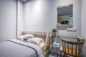 1 bedroom, WiFi, bed sheets