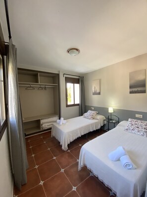 10 dormitorios, wifi, ropa de cama