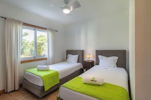 4 bedrooms, iron/ironing board, travel cot, free WiFi