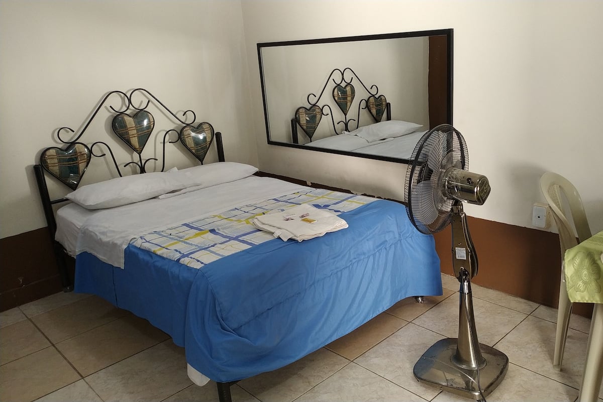 Standard Room | Desk, laptop workspace, iron/ironing board, free WiFi