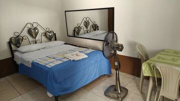 Standard Room | Desk, laptop workspace, iron/ironing board, free WiFi