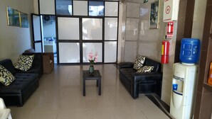 Flat-screen TV - Hostal Nuevo Amanecer (Coca)