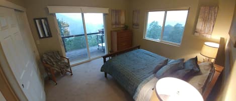 2 bedrooms, desk, free WiFi, bed sheets