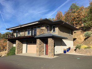 Exterior - Rogue River Guesthouse - River and Whitewater Views! (Gold Hill)
