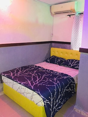 Soundproofing, iron/ironing board, bed sheets