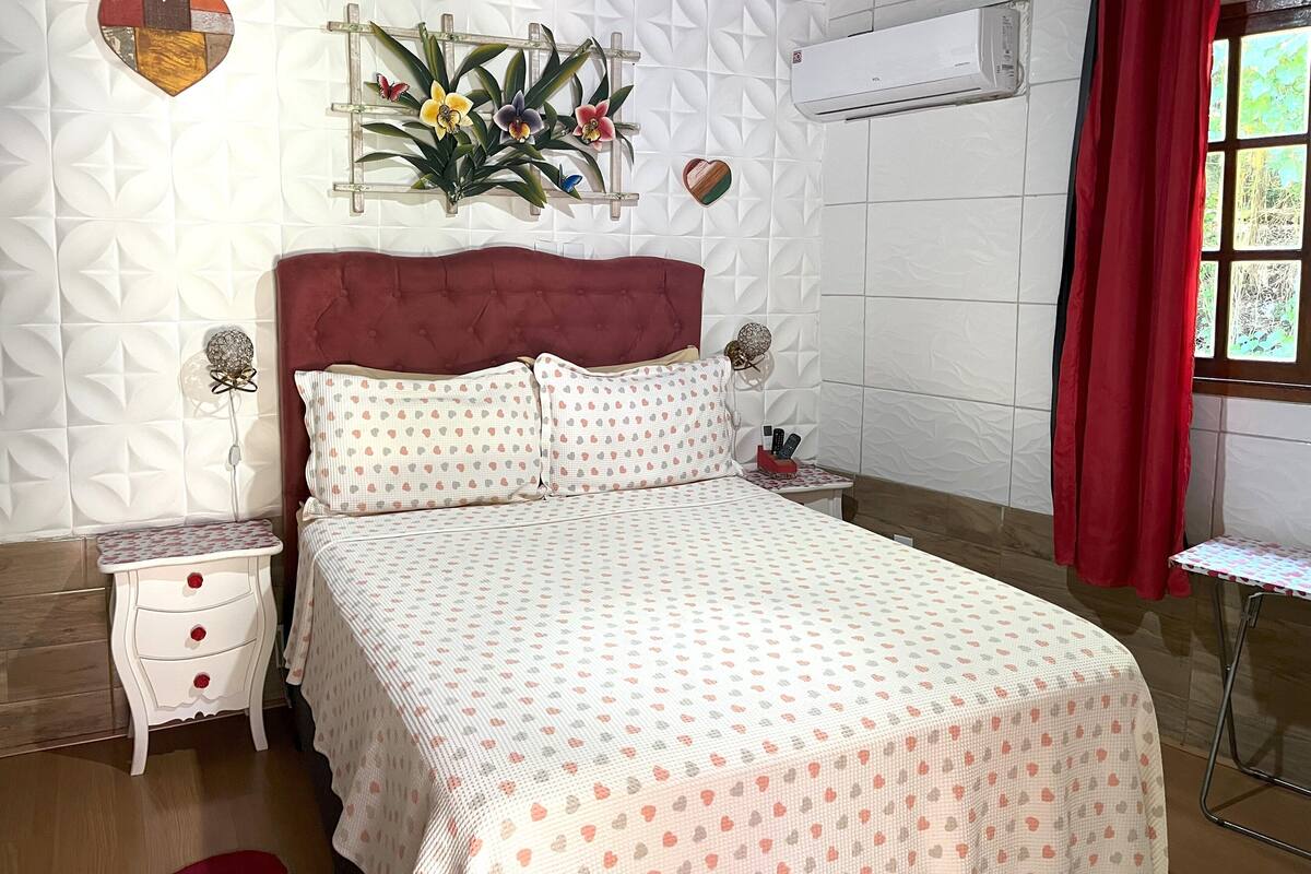 Ropa de cama hipoalergénica, minibar, wifi gratis y ropa de cama 