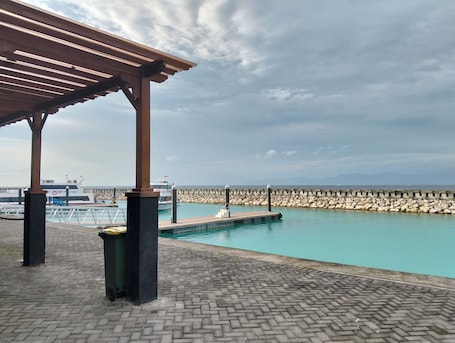 Pemandangan sekitar dari properti