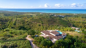 Exterior - Villa WOW: 1 million dollar ocean + sunset view (Las Terrenas)