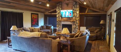 Smart-TV, Kamin, DVD-Player, Videothek