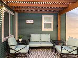 Terrace/patio - Live Like a Local, Explore Like a Tourist in San Diego's Golden Hill! (San Diego)