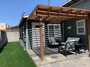 Terrace/patio - Live Like a Local, Explore Like a Tourist in San Diego's Golden Hill! (San Diego)