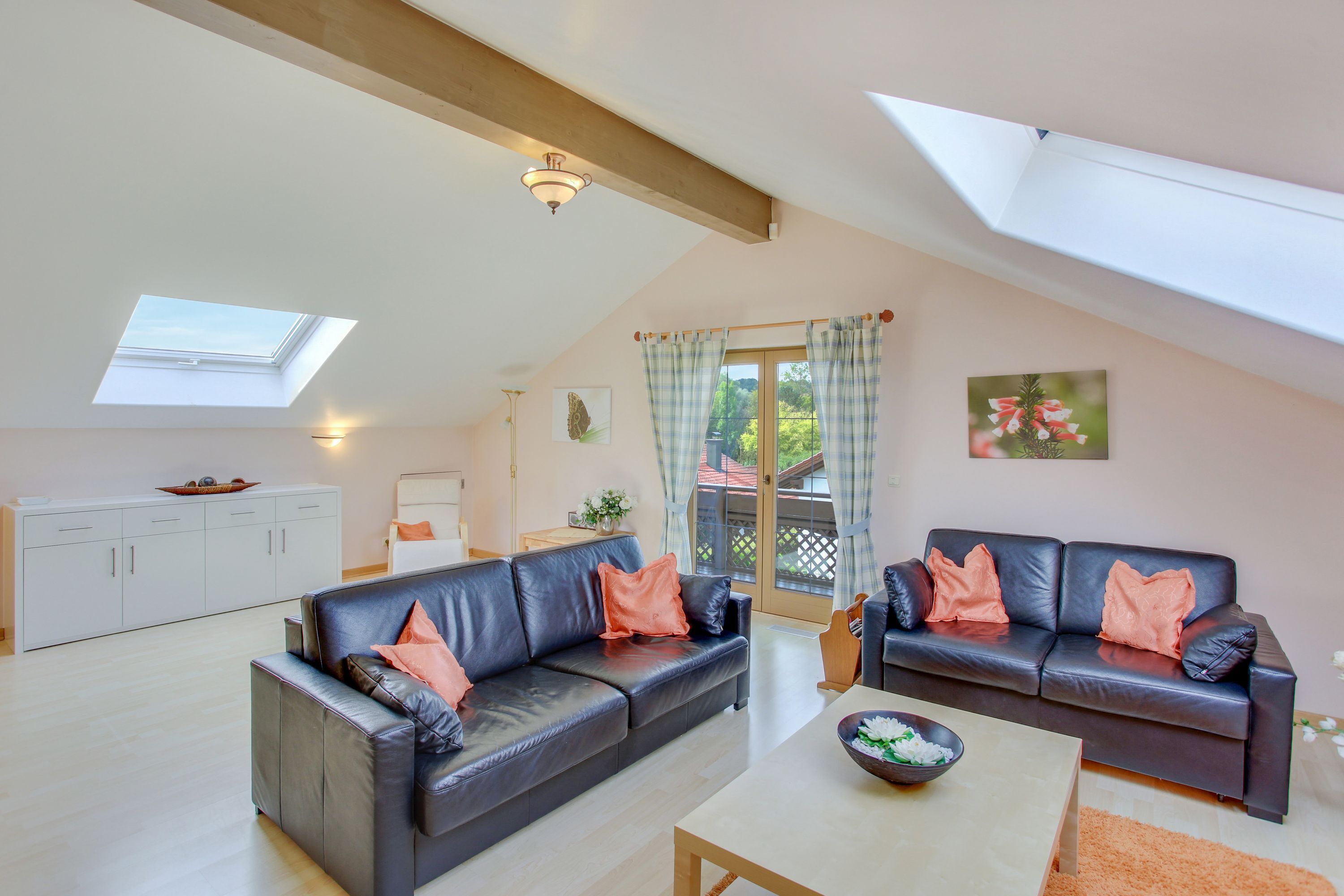 Fernseher, DVD-Player, Stereoanlage