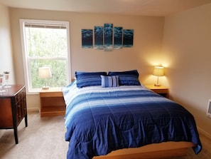 3 bedrooms, iron/ironing board, travel crib, free WiFi
