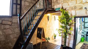 Traditional-Studio (Targ) | Blick auf den Innenhof