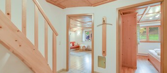 Vakantie Appartement "Sommerwind" met Uitzicht op de Bergen, Tuin & Balkon