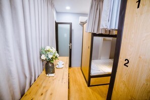 1 bedroom, desk, free WiFi