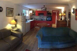 TV - Charming T2 garden with trees and parking, close to beaches and golf course. (Seignosse)