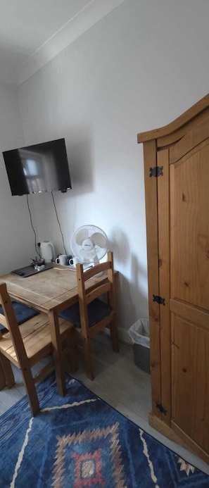 Comfort Quadruple Room | 1 bedroom, desk, blackout drapes, iron/ironing board
