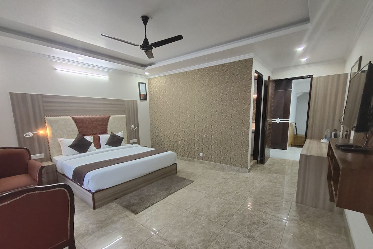 Superior Room | 2 bedrooms, Egyptian cotton sheets, premium bedding, Select Comfort beds
