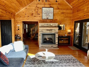 Flat-screen TV, fireplace