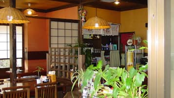 Nhà hàng