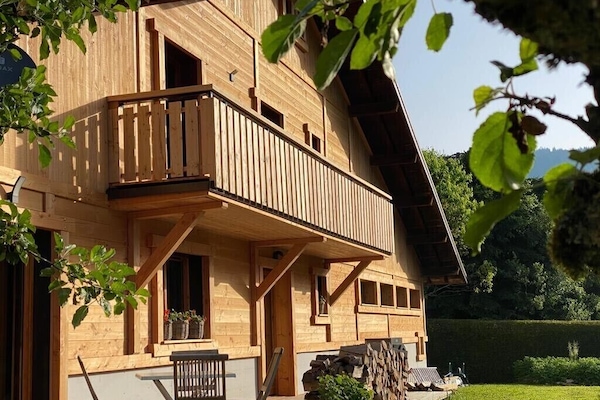 Appartement avec balcon, lever de soleil