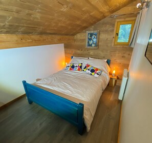 3 Schlafzimmer, Reisekinderbett, kostenloses WLAN, Bettwäsche