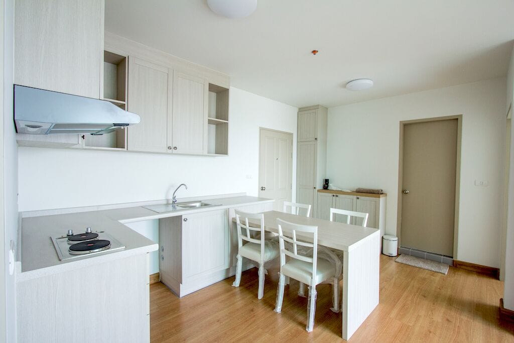 Microwave, stovetop, cookware/dishes/utensils, spices