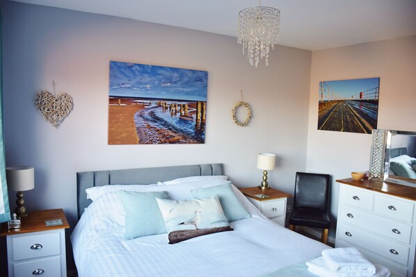 2 bedrooms, desk, iron/ironing board, travel cot