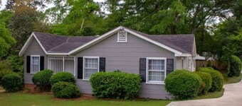 Near Downtown & Moore - The Graduation Getaway
