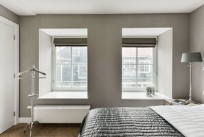 1 bedroom, WiFi, bed sheets - Hotel aan de Haven (room 2) (Volendam)