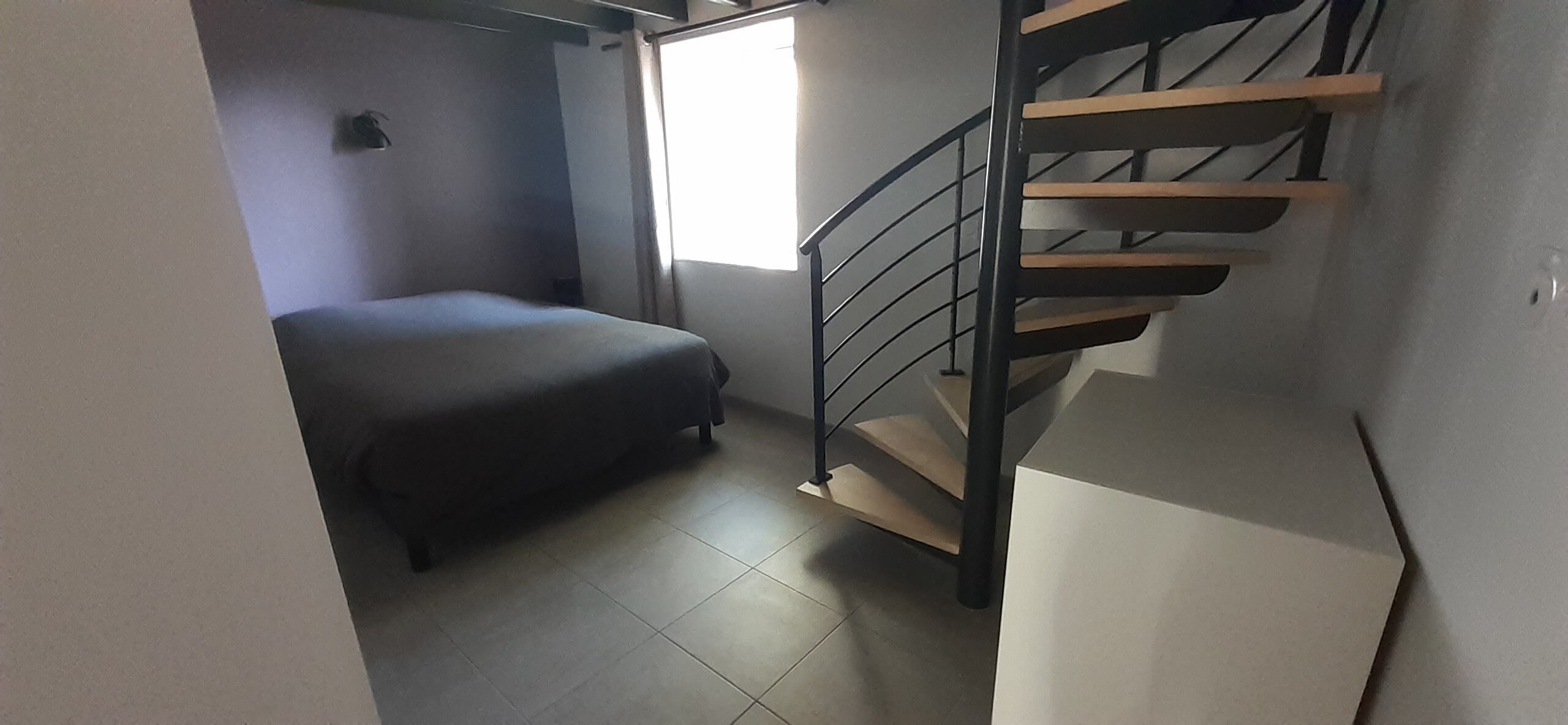 3 bedrooms, desk, iron/ironing board, travel cot