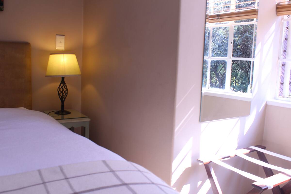 Pillowtop beds, minibar, in-room safe, desk