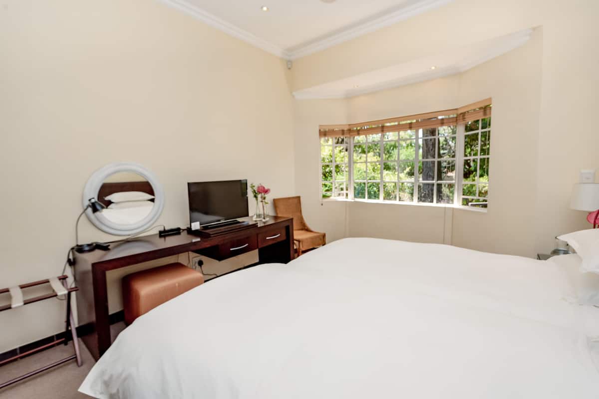 Business Room | Pillow-top beds, minibar, in-room safe, individually decorated