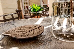 Outdoor dining - Six Sandton (Sandton)