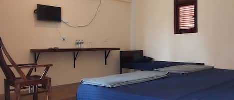 Desk, free WiFi, wheelchair access