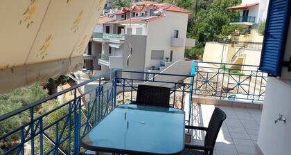 Matina Apartments Tyros