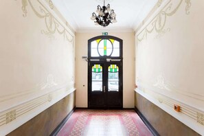 Interior - Matejki 61 | White and Wood Studio | Poznań Center (Poznan)