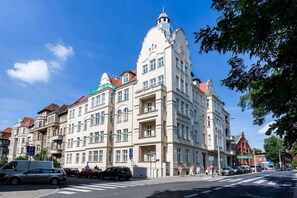 Exterior - Matejki 61 | White and Wood Studio | Poznań Center (Poznan)