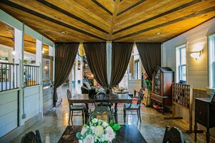 Exclusive House | Living area | Smart TV, heated floors