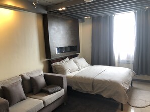 行政開放式客房 | 遮光布/窗簾、熨斗/熨衣板、免費無線上網、床單