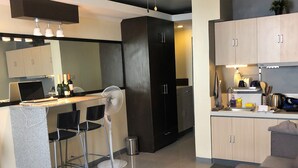 Executive Studio | Blackout drapes, iron/ironing board, WiFi (free), bed sheets - Cozy Studio Apartment (Lapu-Lapu)