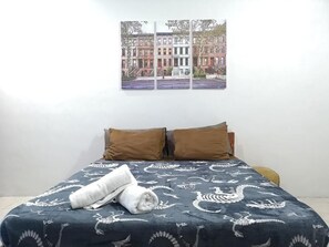 1 habitación, tabla de planchar con plancha, wifi y ropa de cama 